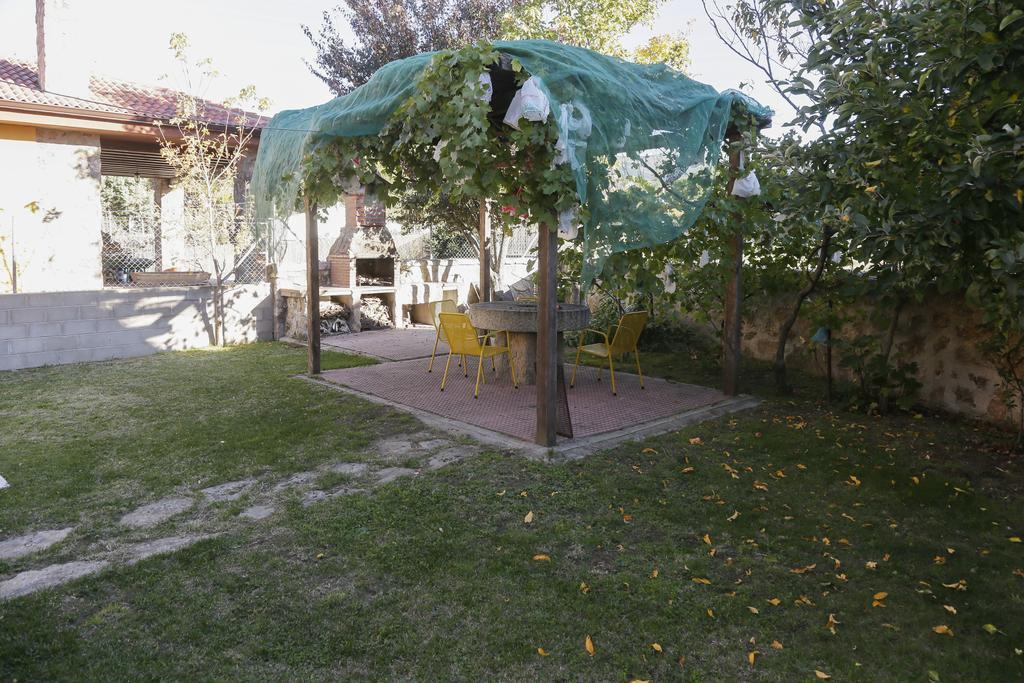 En casa de Carlos Ortigosa del Monte Exterior foto